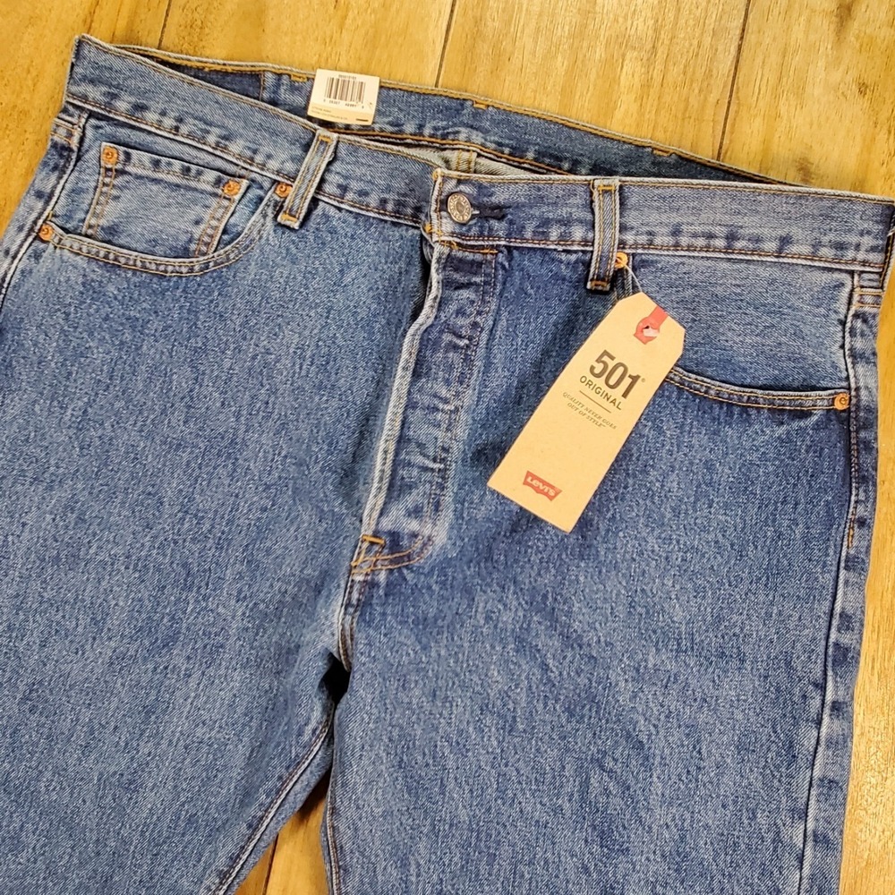 New Levi's 501 Original Fit Jeans Men 38x30 Blue Medium Wash Button Fly - Picture 9 of 9